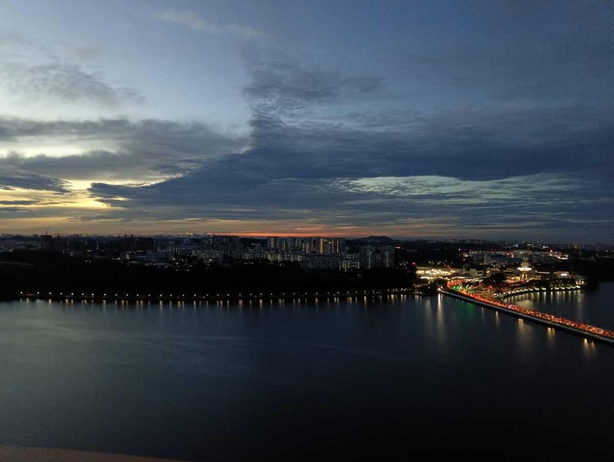 R&f Phrase 2 Full Unblock Sea View Luxury Unit * Johor Bahru