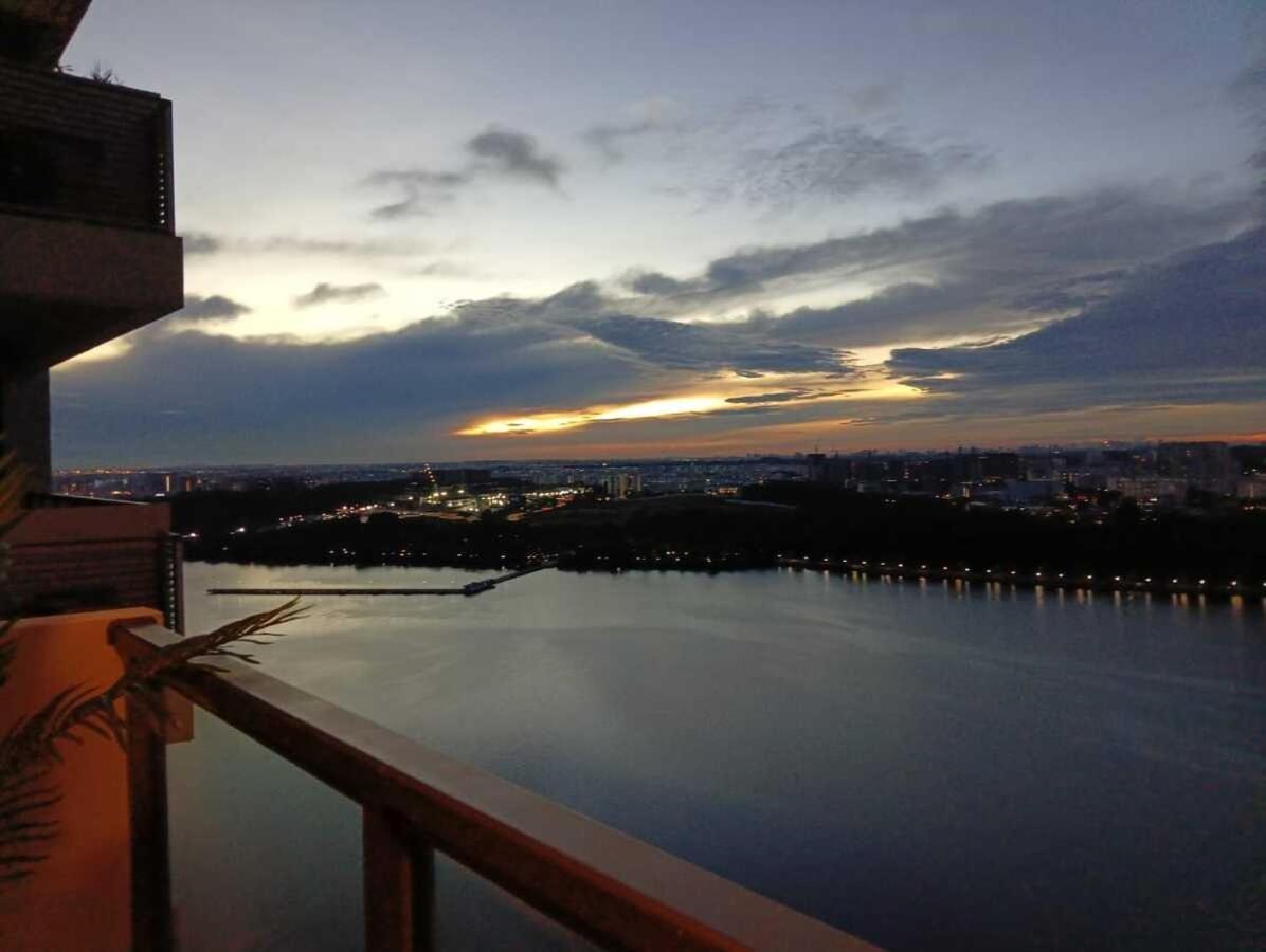 R&f Phrase 2 Full Unblock Sea View Luxury Unit * Johor Bahru