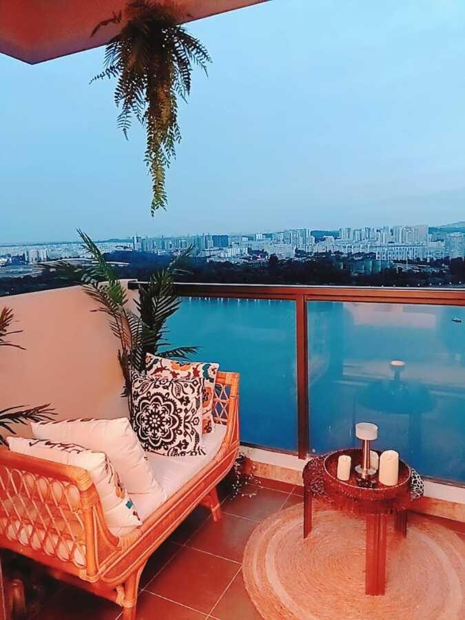 R&f Phrase 2 Full Unblock Sea View Luxury Unit Johor Bahru